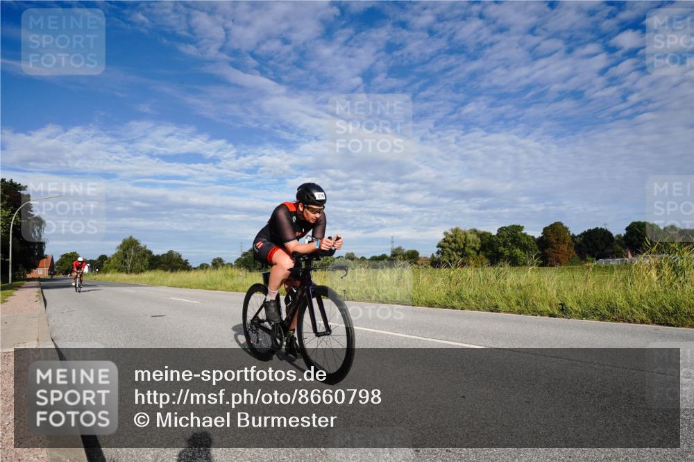 31.08.2025 - Elbe Triathlon Hamburg Michael Burmester http://msf.ph/oto/8660798 31.08.2025 08:55:50 Radfahren 279, 331 meine-sportfotos.de