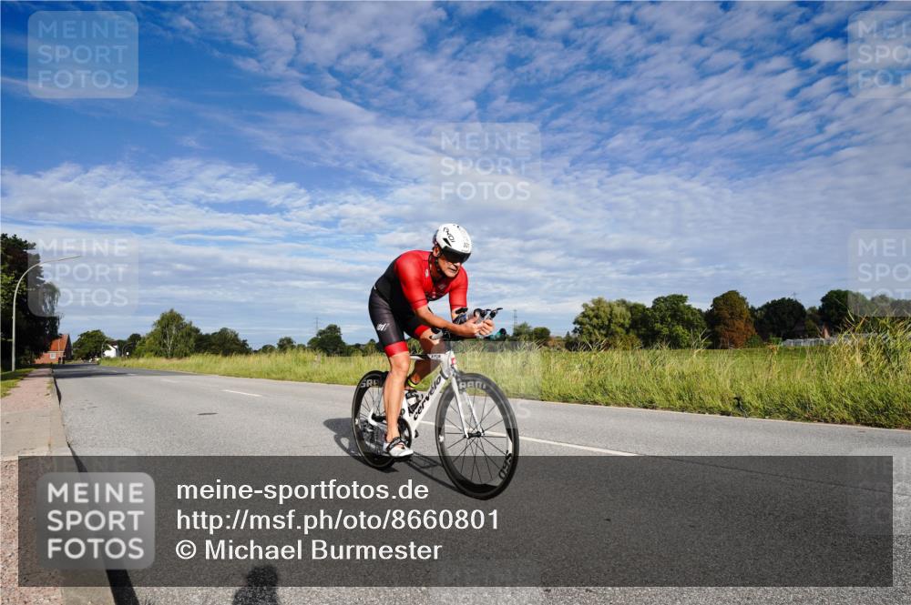 31.08.2025 - Elbe Triathlon Hamburg Michael Burmester http://msf.ph/oto/8660801 31.08.2025 08:55:52 Radfahren 279, 331 meine-sportfotos.de