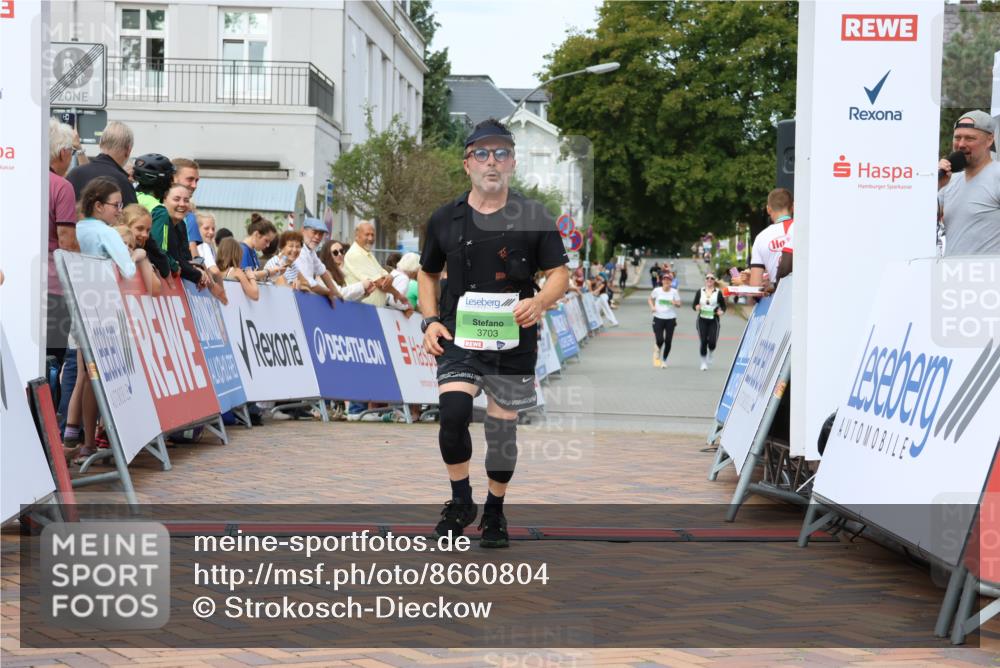 31.08.2025 - 21. Blankeneser Heldenlauf Strokosch-Dieckow http://msf.ph/oto/8660804 31.08.2025 11:29:54 Ziel 3703 meine-sportfotos.de