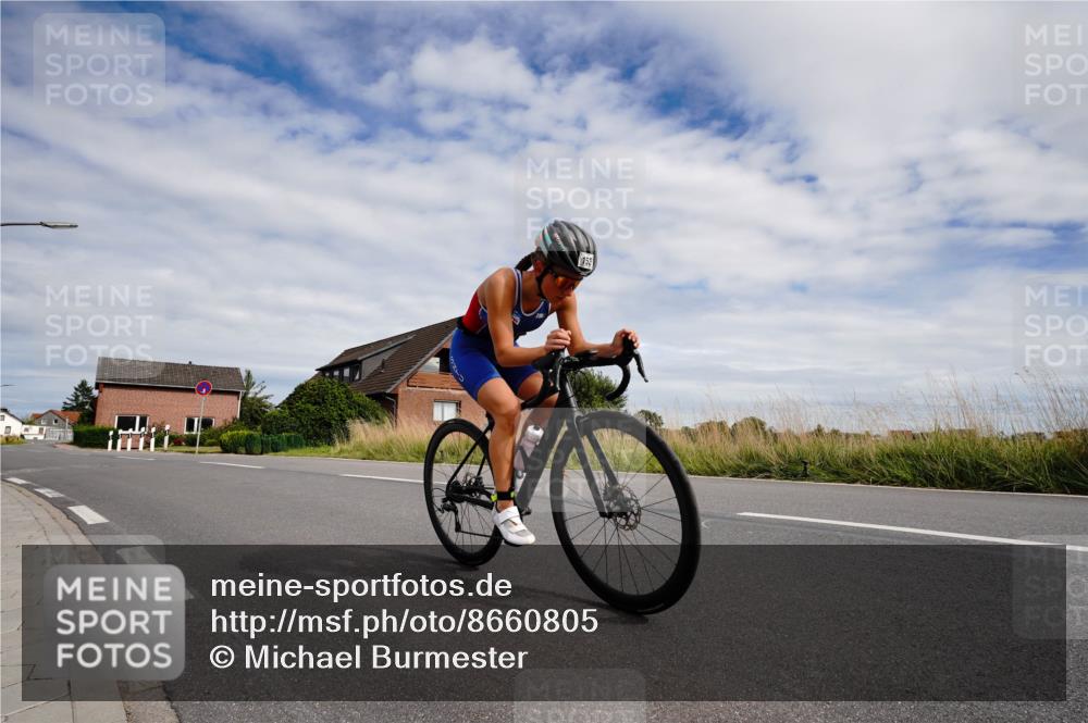 31.08.2025 - Elbe Triathlon Hamburg Michael Burmester http://msf.ph/oto/8660805 31.08.2025 15:37:49 Radfahren  meine-sportfotos.de