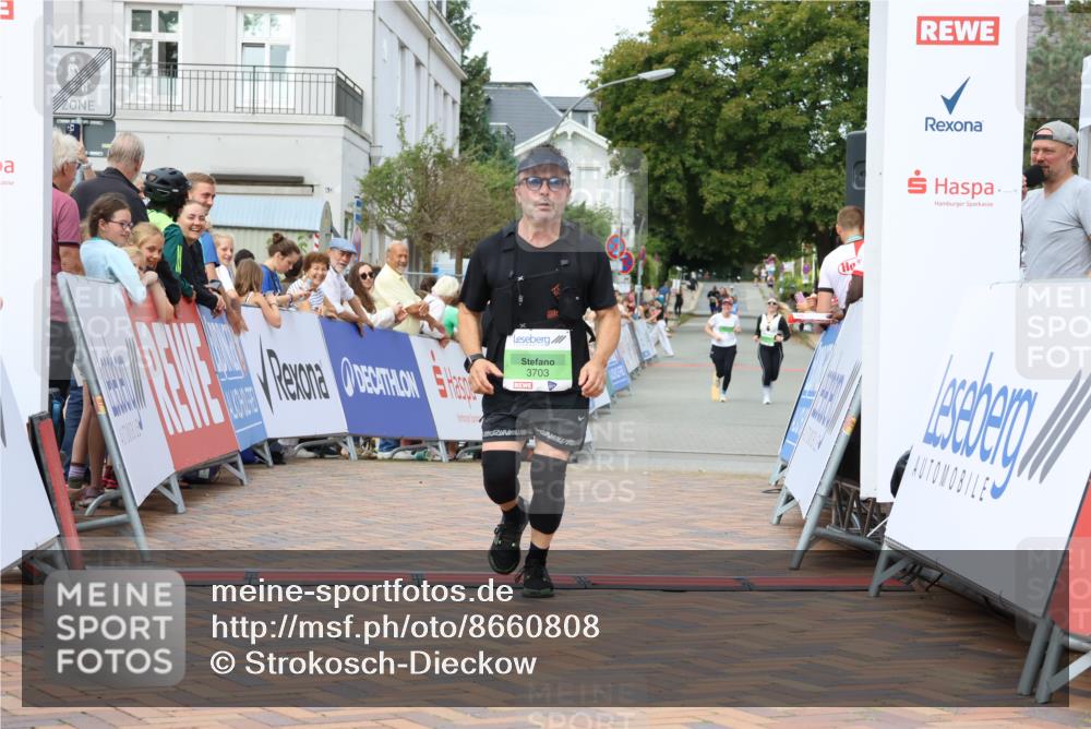 31.08.2025 - 21. Blankeneser Heldenlauf Strokosch-Dieckow http://msf.ph/oto/8660808 31.08.2025 11:29:54 Ziel 3703 meine-sportfotos.de