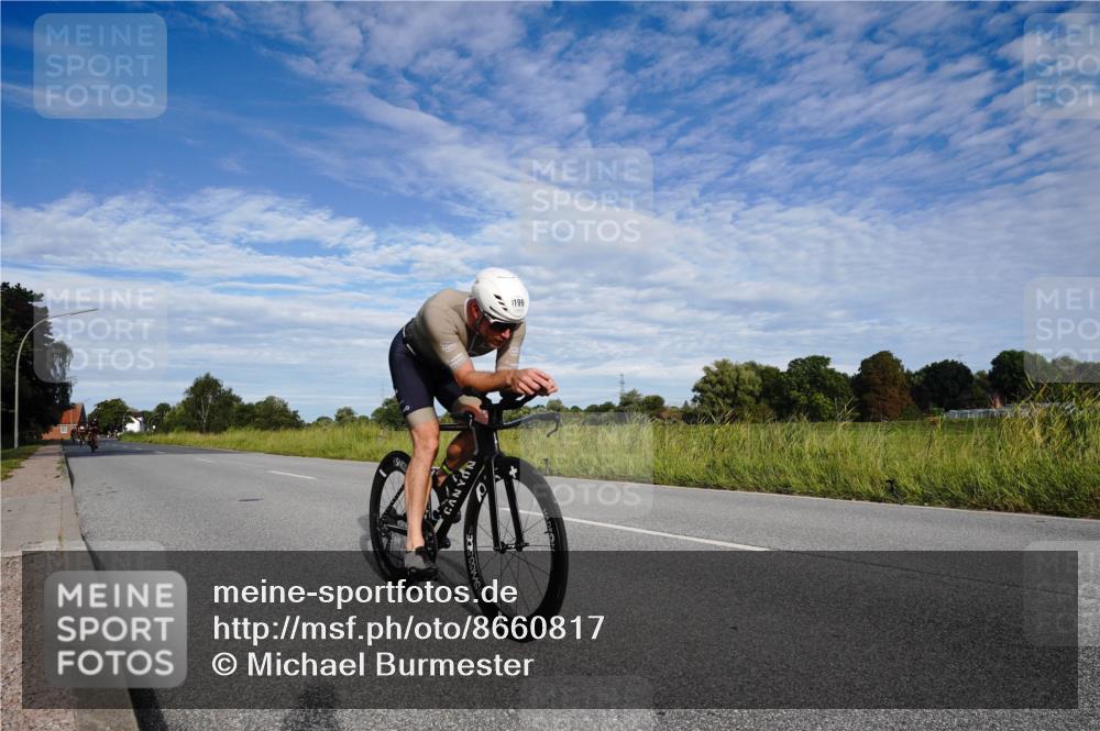 31.08.2025 - Elbe Triathlon Hamburg Michael Burmester http://msf.ph/oto/8660817 31.08.2025 08:56:31 Radfahren 181, 199, 260, 373 meine-sportfotos.de