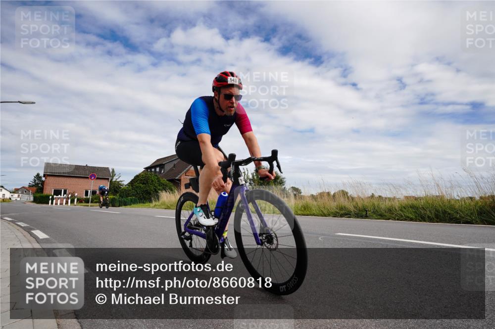 31.08.2025 - Elbe Triathlon Hamburg Michael Burmester http://msf.ph/oto/8660818 31.08.2025 15:38:31 Radfahren  meine-sportfotos.de