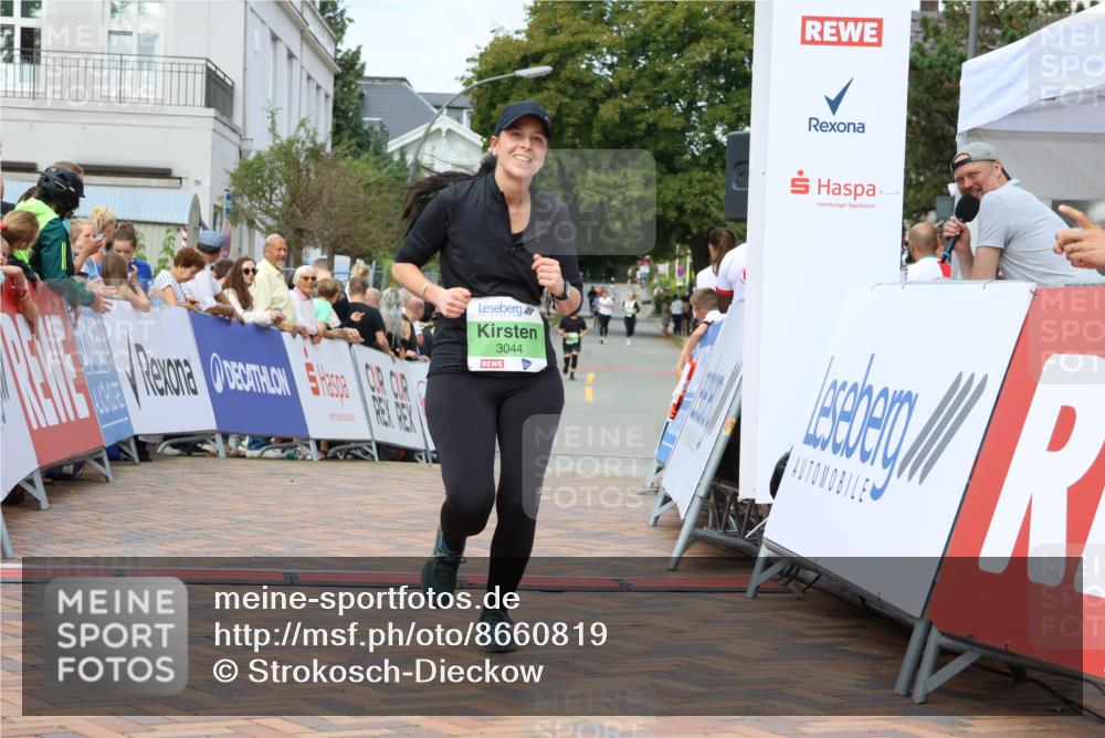 31.08.2025 - 21. Blankeneser Heldenlauf Strokosch-Dieckow http://msf.ph/oto/8660819 31.08.2025 11:29:38 Ziel 3044 meine-sportfotos.de