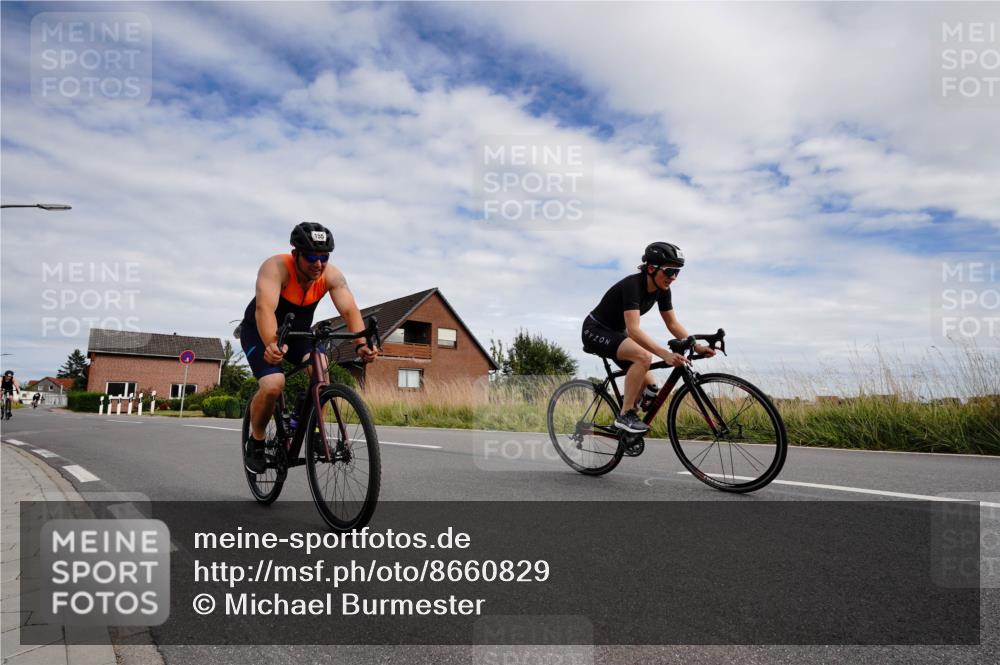 31.08.2025 - Elbe Triathlon Hamburg Michael Burmester http://msf.ph/oto/8660829 31.08.2025 15:39:18 Radfahren  meine-sportfotos.de