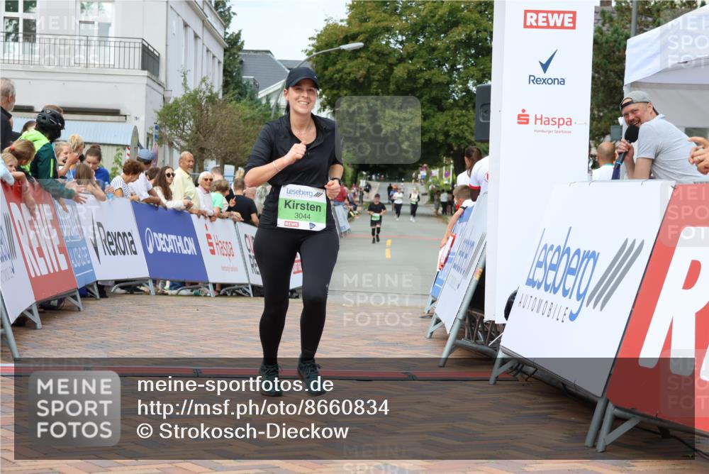 31.08.2025 - 21. Blankeneser Heldenlauf Strokosch-Dieckow http://msf.ph/oto/8660834 31.08.2025 11:29:38 Ziel 3044 meine-sportfotos.de