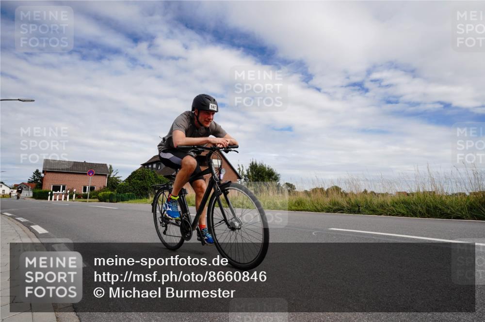 31.08.2025 - Elbe Triathlon Hamburg Michael Burmester http://msf.ph/oto/8660846 31.08.2025 15:40:04 Radfahren  meine-sportfotos.de