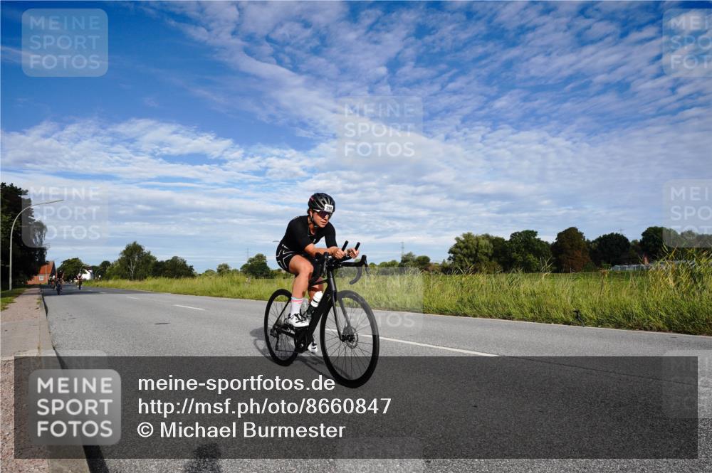 31.08.2025 - Elbe Triathlon Hamburg Michael Burmester http://msf.ph/oto/8660847 31.08.2025 08:57:12 Radfahren 185, 246, 298, 309, 348 meine-sportfotos.de