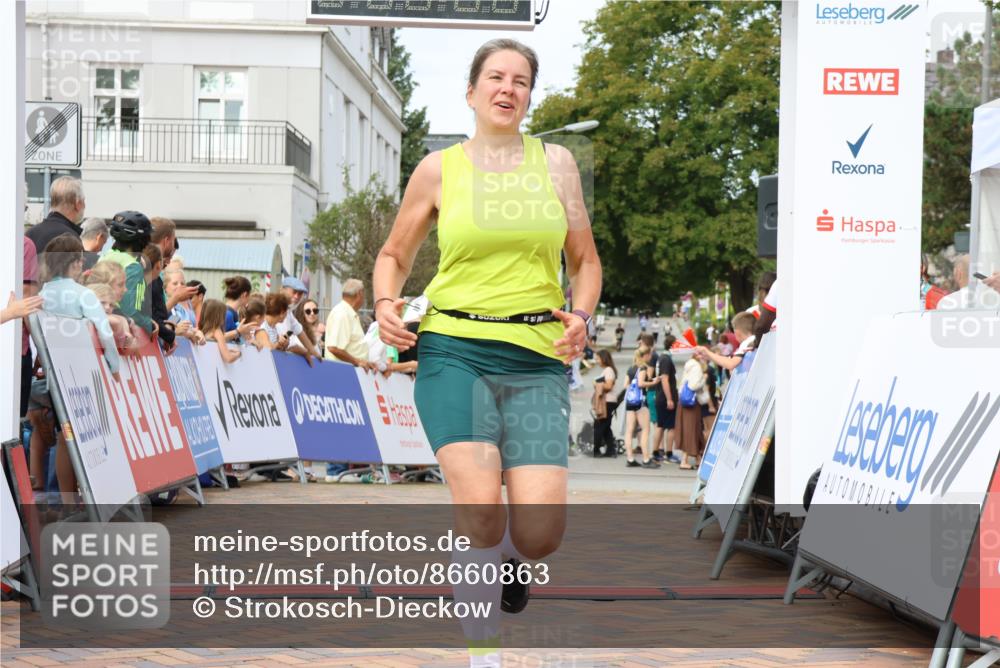 31.08.2025 - 21. Blankeneser Heldenlauf Strokosch-Dieckow http://msf.ph/oto/8660863 31.08.2025 11:29:08 Ziel 3215 meine-sportfotos.de