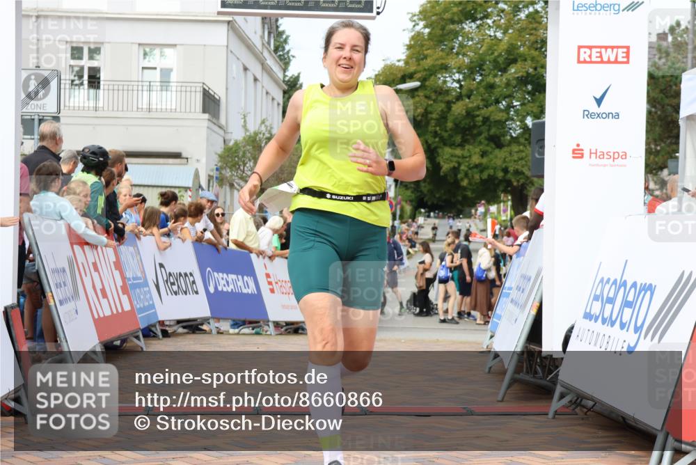 31.08.2025 - 21. Blankeneser Heldenlauf Strokosch-Dieckow http://msf.ph/oto/8660866 31.08.2025 11:29:08 Ziel 3215 meine-sportfotos.de