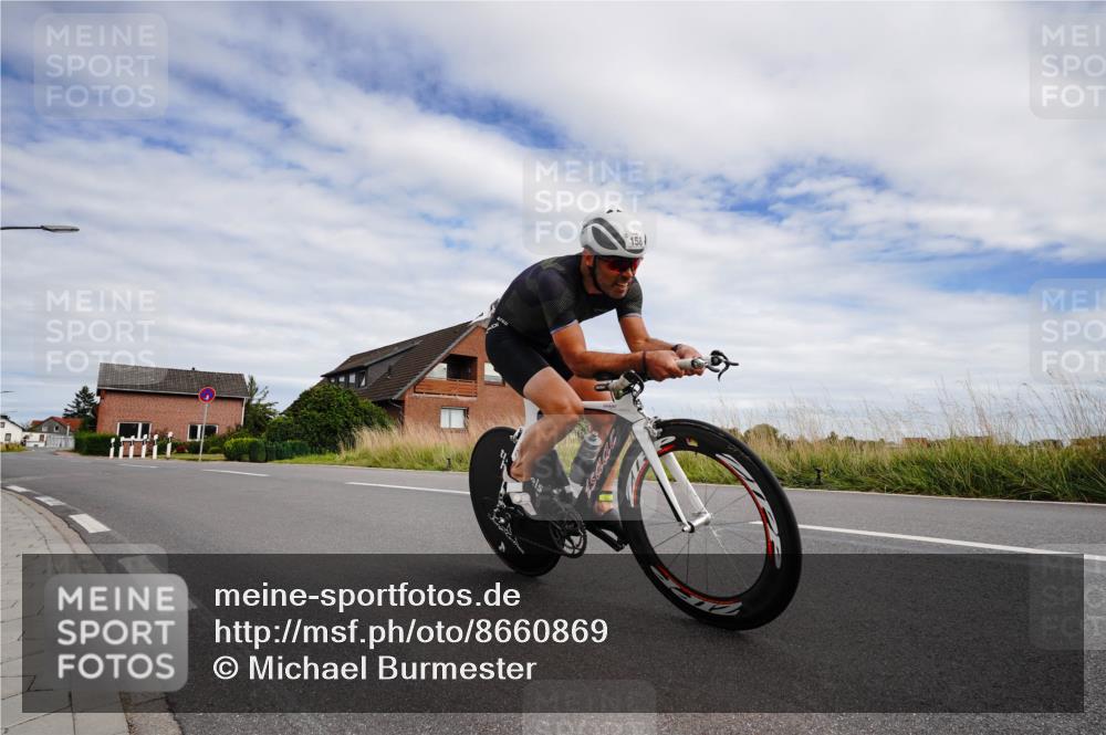 31.08.2025 - Elbe Triathlon Hamburg Michael Burmester http://msf.ph/oto/8660869 31.08.2025 15:41:31 Radfahren  meine-sportfotos.de