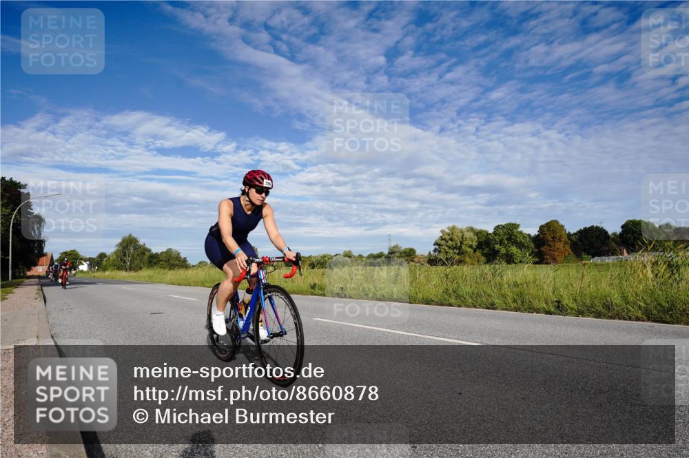 31.08.2025 - Elbe Triathlon Hamburg Michael Burmester http://msf.ph/oto/8660878 31.08.2025 08:58:05 Radfahren 256, 269, 281, 292, 301, 337 meine-sportfotos.de