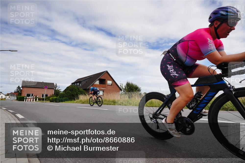 31.08.2025 - Elbe Triathlon Hamburg Michael Burmester http://msf.ph/oto/8660886 31.08.2025 15:42:52 Radfahren  meine-sportfotos.de