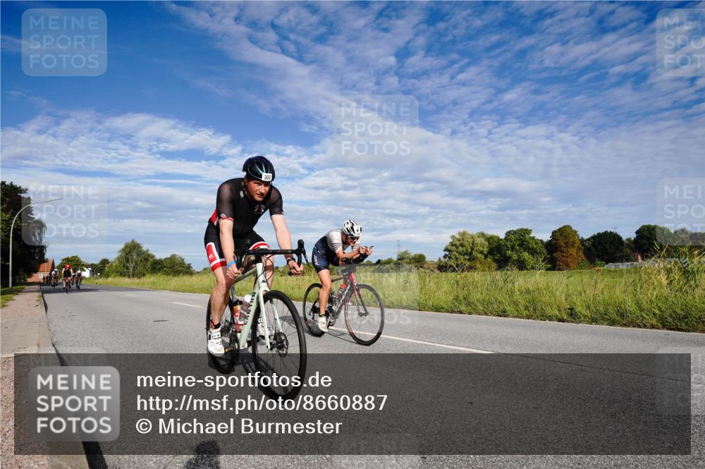 31.08.2025 - Elbe Triathlon Hamburg Michael Burmester http://msf.ph/oto/8660887 31.08.2025 08:58:11 Radfahren 212, 269, 281, 291, 292, 305, 337, 347, 351, 366 meine-sportfotos.de