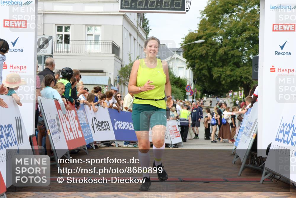31.08.2025 - 21. Blankeneser Heldenlauf Strokosch-Dieckow http://msf.ph/oto/8660899 31.08.2025 11:29:07 Ziel 3215 meine-sportfotos.de