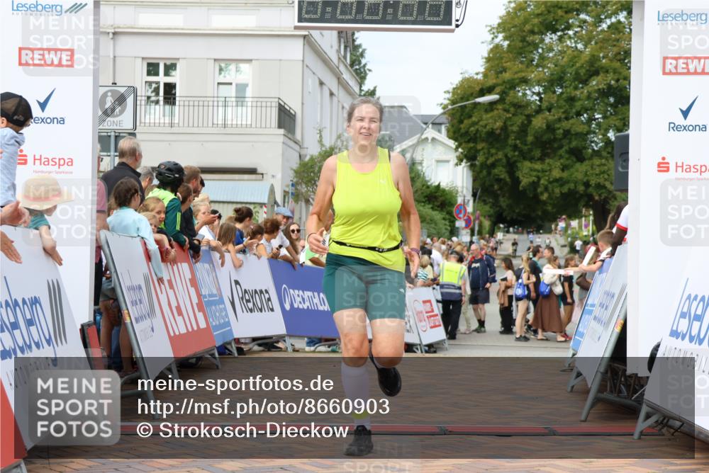 31.08.2025 - 21. Blankeneser Heldenlauf Strokosch-Dieckow http://msf.ph/oto/8660903 31.08.2025 11:29:07 Ziel 3215 meine-sportfotos.de