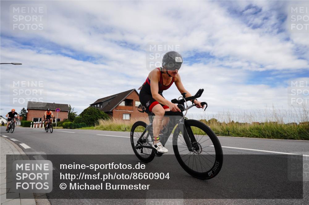 31.08.2025 - Elbe Triathlon Hamburg Michael Burmester http://msf.ph/oto/8660904 31.08.2025 15:44:23 Radfahren  meine-sportfotos.de