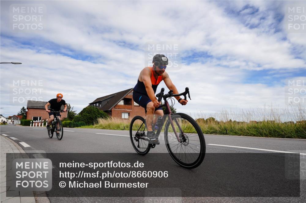 31.08.2025 - Elbe Triathlon Hamburg Michael Burmester http://msf.ph/oto/8660906 31.08.2025 15:44:24 Radfahren  meine-sportfotos.de