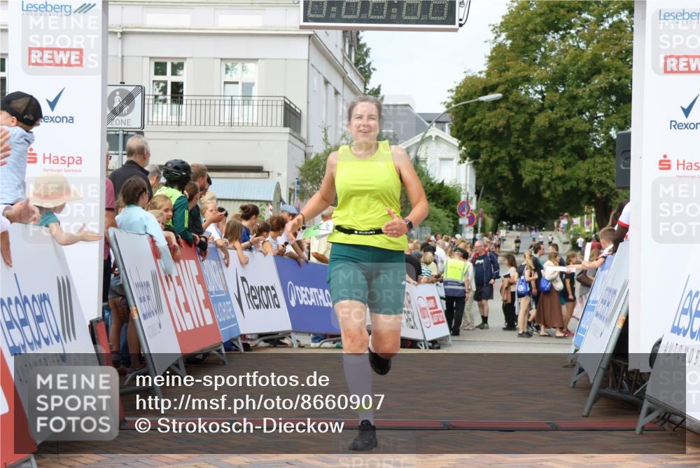 31.08.2025 - 21. Blankeneser Heldenlauf Strokosch-Dieckow http://msf.ph/oto/8660907 31.08.2025 11:29:07 Ziel 3215 meine-sportfotos.de
