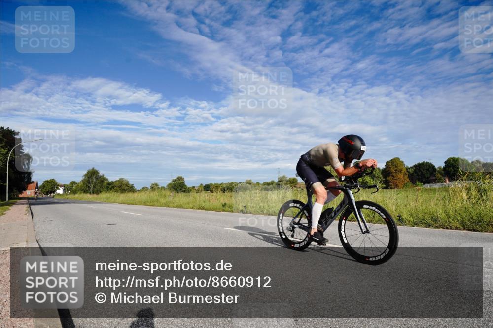31.08.2025 - Elbe Triathlon Hamburg Michael Burmester http://msf.ph/oto/8660912 31.08.2025 08:58:37 Radfahren 206, 287, 341 meine-sportfotos.de