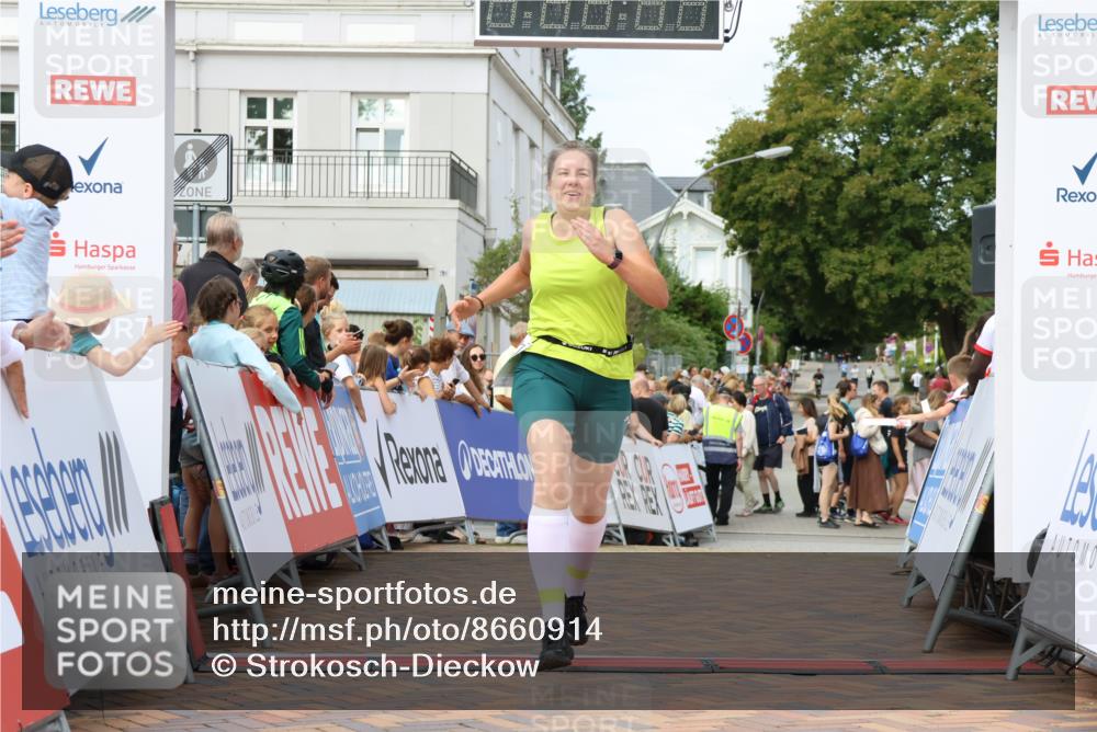 31.08.2025 - 21. Blankeneser Heldenlauf Strokosch-Dieckow http://msf.ph/oto/8660914 31.08.2025 11:29:07 Ziel 3215 meine-sportfotos.de