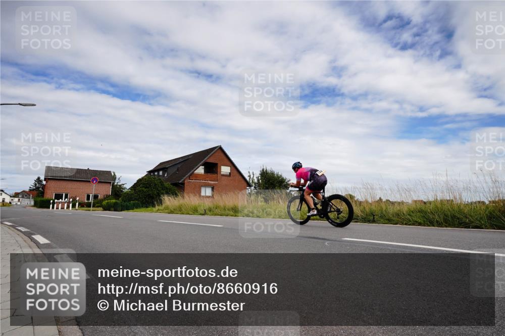 31.08.2025 - Elbe Triathlon Hamburg Michael Burmester http://msf.ph/oto/8660916 31.08.2025 15:44:49 Radfahren  meine-sportfotos.de