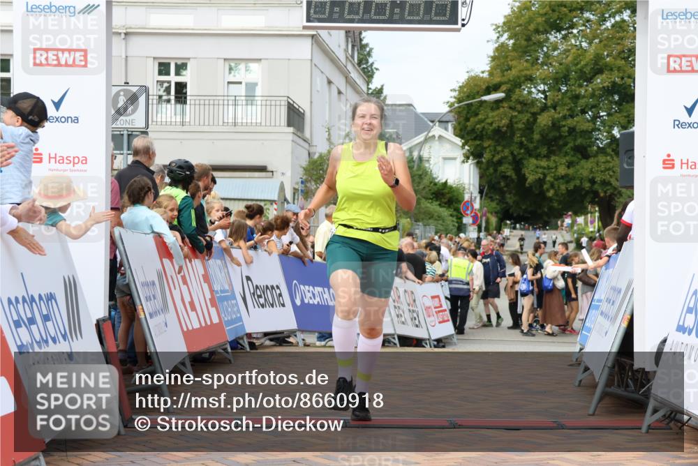 31.08.2025 - 21. Blankeneser Heldenlauf Strokosch-Dieckow http://msf.ph/oto/8660918 31.08.2025 11:29:07 Ziel 3215 meine-sportfotos.de