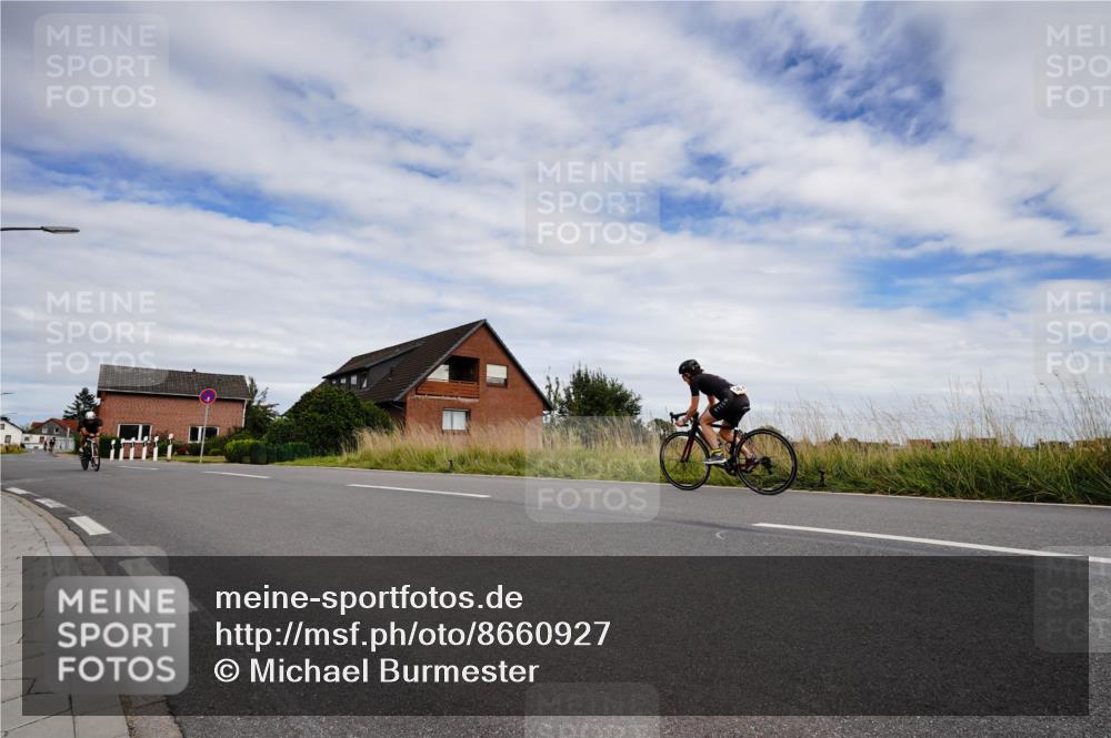 31.08.2025 - Elbe Triathlon Hamburg Michael Burmester http://msf.ph/oto/8660927 31.08.2025 15:45:36 Radfahren  meine-sportfotos.de