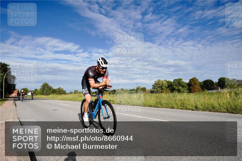 31.08.2025 - Elbe Triathlon Hamburg Michael Burmester http://msf.ph/oto/8660944 31.08.2025 08:59:19 Radfahren 174, 175, 216, 233, 357 meine-sportfotos.de