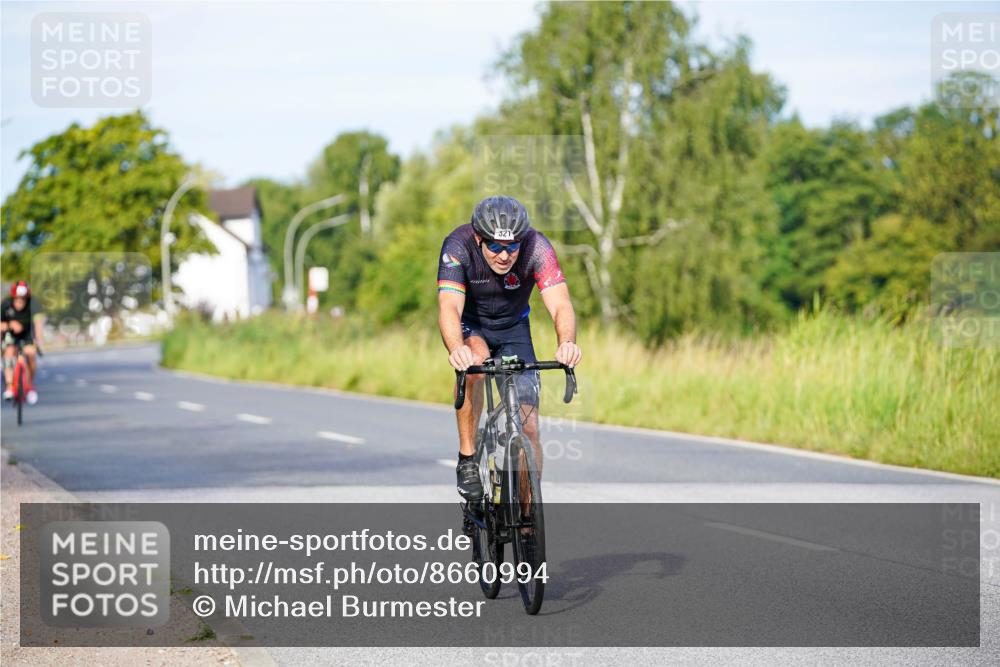 31.08.2025 - Elbe Triathlon Hamburg Michael Burmester http://msf.ph/oto/8660994 31.08.2025 08:56:49 Radfahren 195, 286, 320, 321, 334 meine-sportfotos.de