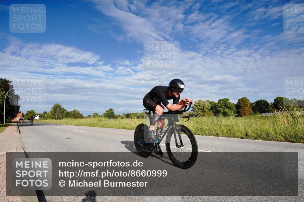 31.08.2025 - Elbe Triathlon Hamburg Michael Burmester http://msf.ph/oto/8660999 31.08.2025 09:00:15 Radfahren 224, 285, 297, 355, 377 meine-sportfotos.de