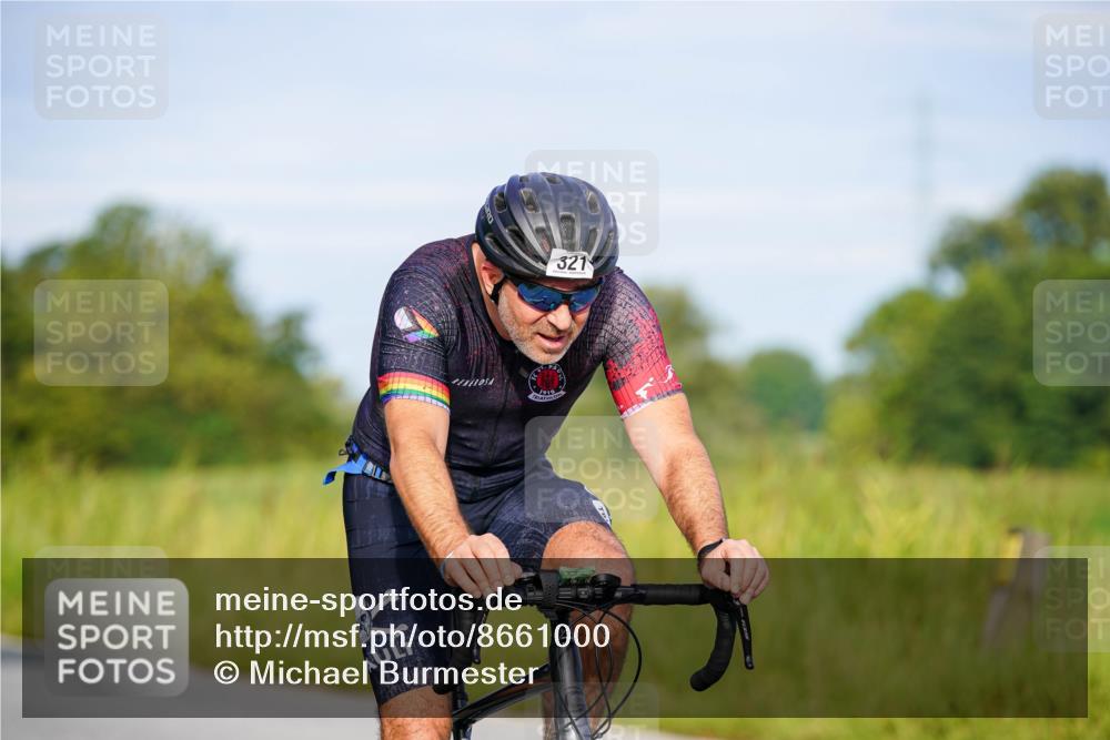 31.08.2025 - Elbe Triathlon Hamburg Michael Burmester http://msf.ph/oto/8661000 31.08.2025 08:56:50 Radfahren 195, 286, 320, 321, 334 meine-sportfotos.de