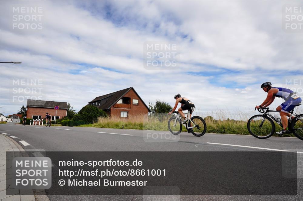 31.08.2025 - Elbe Triathlon Hamburg Michael Burmester http://msf.ph/oto/8661001 31.08.2025 15:49:46 Radfahren  meine-sportfotos.de