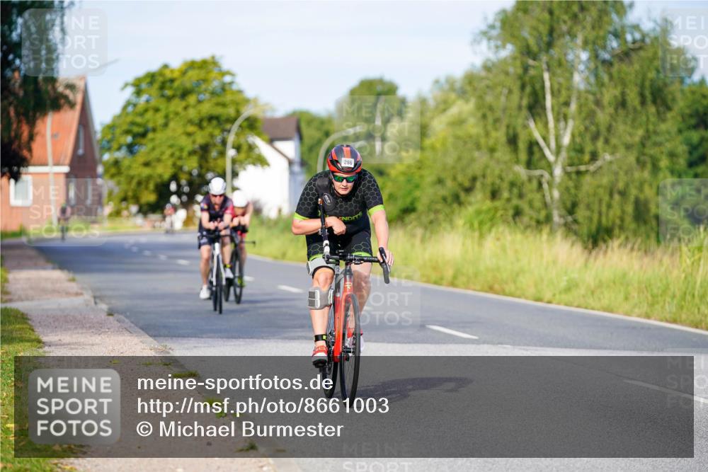 31.08.2025 - Elbe Triathlon Hamburg Michael Burmester http://msf.ph/oto/8661003 31.08.2025 08:56:53 Radfahren 195, 286, 320, 321 meine-sportfotos.de