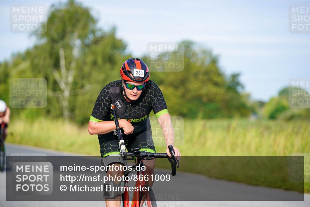 31.08.2025 - Elbe Triathlon Hamburg Michael Burmester http://msf.ph/oto/8661009 31.08.2025 08:56:54 Radfahren 195, 286, 320 meine-sportfotos.de