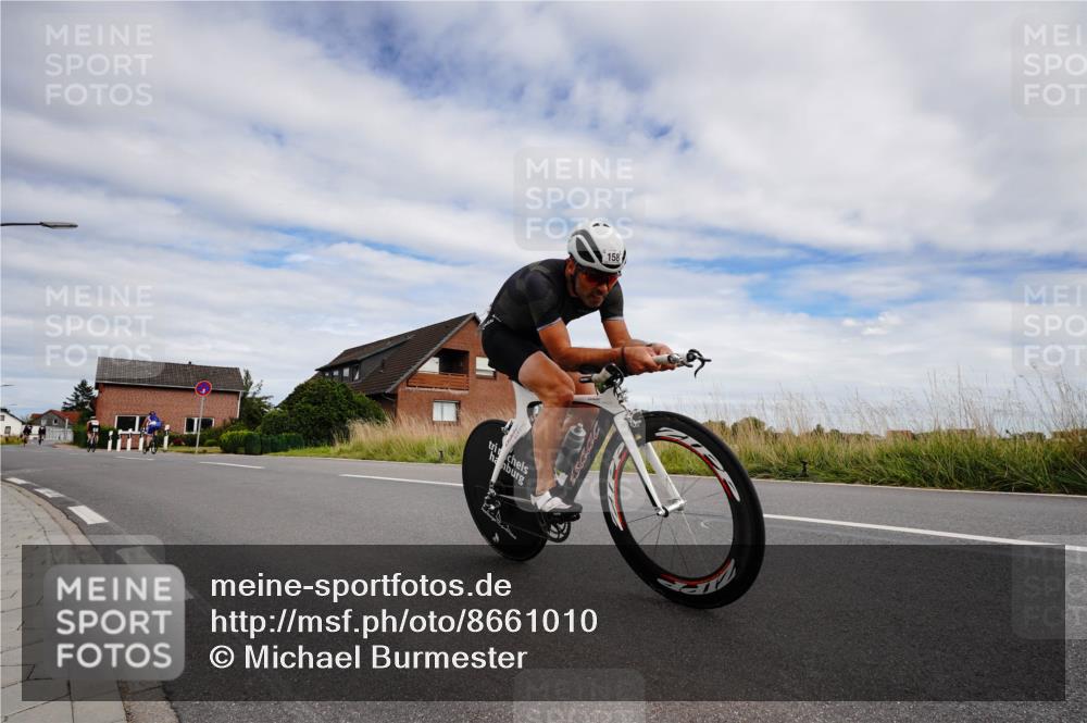 31.08.2025 - Elbe Triathlon Hamburg Michael Burmester http://msf.ph/oto/8661010 31.08.2025 15:49:48 Radfahren  meine-sportfotos.de