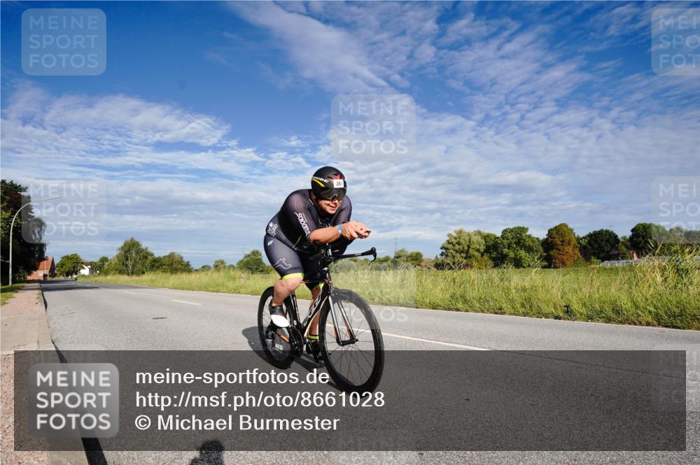 31.08.2025 - Elbe Triathlon Hamburg Michael Burmester http://msf.ph/oto/8661028 31.08.2025 09:01:07 Radfahren 361 meine-sportfotos.de