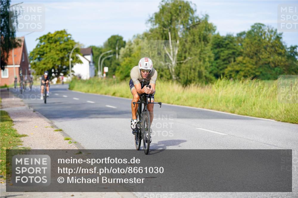 31.08.2025 - Elbe Triathlon Hamburg Michael Burmester http://msf.ph/oto/8661030 31.08.2025 08:57:07 Radfahren 177, 198, 298, 311 meine-sportfotos.de