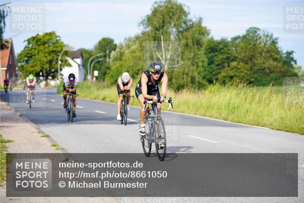31.08.2025 - Elbe Triathlon Hamburg Michael Burmester http://msf.ph/oto/8661050 31.08.2025 08:57:14 Radfahren 185, 246, 298, 309, 348 meine-sportfotos.de