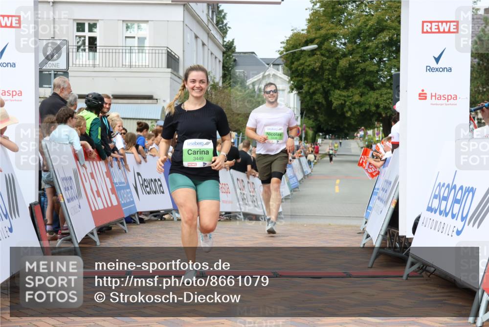 31.08.2025 - 21. Blankeneser Heldenlauf Strokosch-Dieckow http://msf.ph/oto/8661079 31.08.2025 11:28:19 Ziel 3449, 3448 meine-sportfotos.de