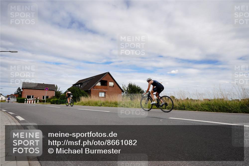 31.08.2025 - Elbe Triathlon Hamburg Michael Burmester http://msf.ph/oto/8661082 31.08.2025 15:54:20 Radfahren  meine-sportfotos.de