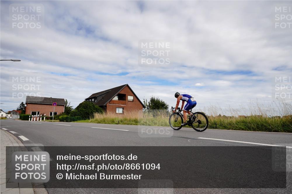 31.08.2025 - Elbe Triathlon Hamburg Michael Burmester http://msf.ph/oto/8661094 31.08.2025 15:54:52 Radfahren  meine-sportfotos.de