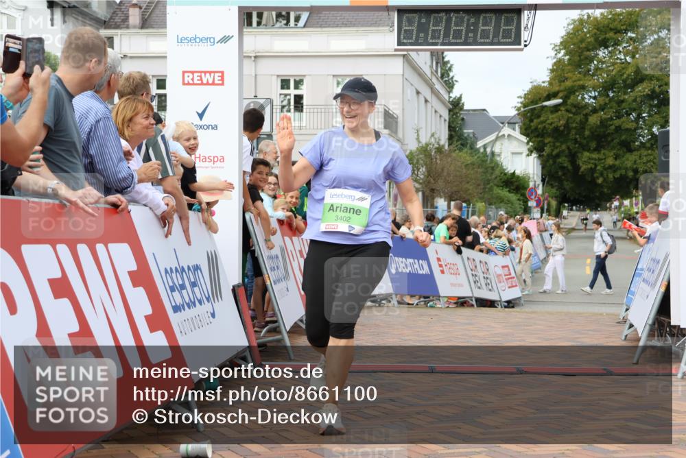 31.08.2025 - 21. Blankeneser Heldenlauf Strokosch-Dieckow http://msf.ph/oto/8661100 31.08.2025 11:27:47 Ziel 3402 meine-sportfotos.de