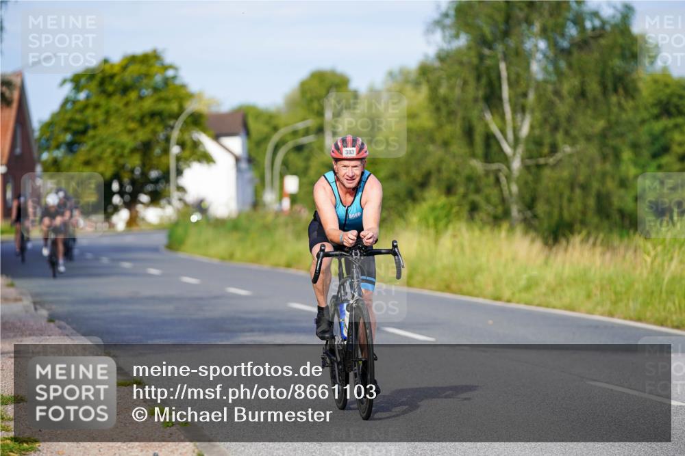 31.08.2025 - Elbe Triathlon Hamburg Michael Burmester http://msf.ph/oto/8661103 31.08.2025 08:57:35 Radfahren 261, 368, 383 meine-sportfotos.de