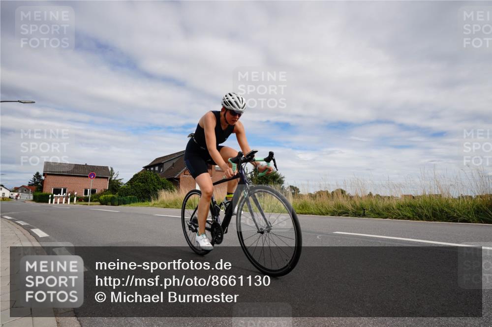 31.08.2025 - Elbe Triathlon Hamburg Michael Burmester http://msf.ph/oto/8661130 31.08.2025 15:57:00 Radfahren  meine-sportfotos.de
