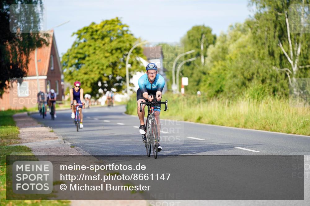 31.08.2025 - Elbe Triathlon Hamburg Michael Burmester http://msf.ph/oto/8661147 31.08.2025 08:57:59 Radfahren 256, 301, 384 meine-sportfotos.de
