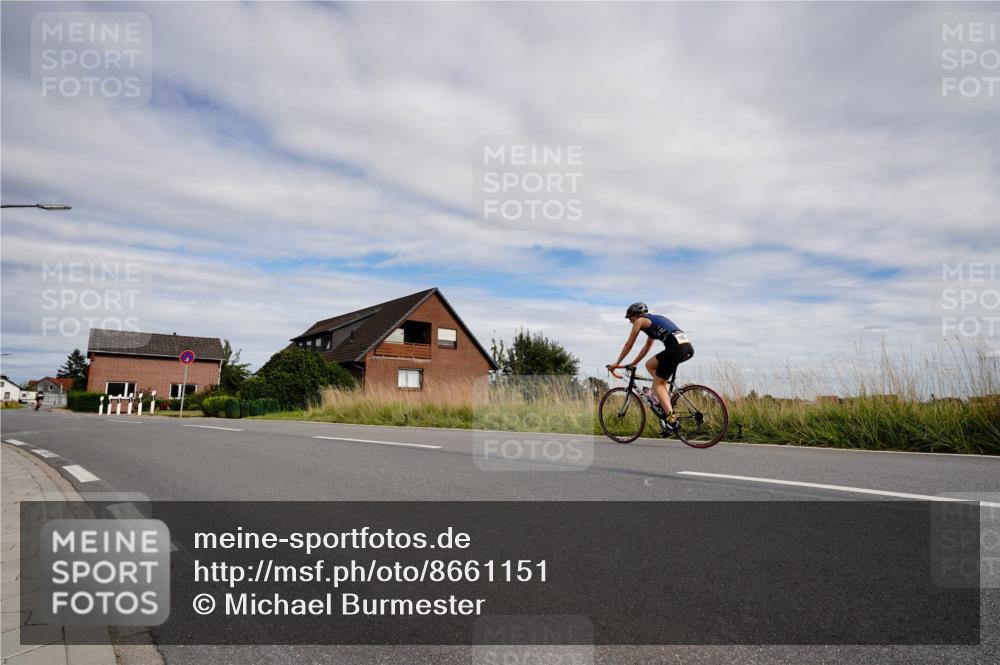 31.08.2025 - Elbe Triathlon Hamburg Michael Burmester http://msf.ph/oto/8661151 31.08.2025 15:57:23 Radfahren  meine-sportfotos.de