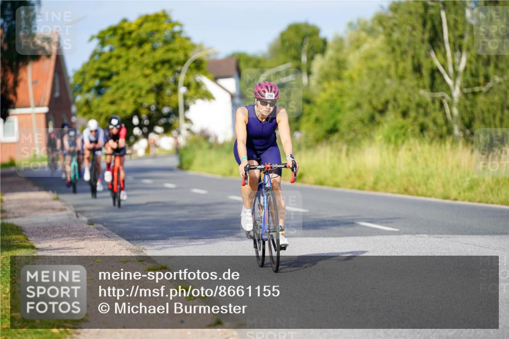 31.08.2025 - Elbe Triathlon Hamburg Michael Burmester http://msf.ph/oto/8661155 31.08.2025 08:58:03 Radfahren 256, 269, 281, 292, 301, 337, 384 meine-sportfotos.de