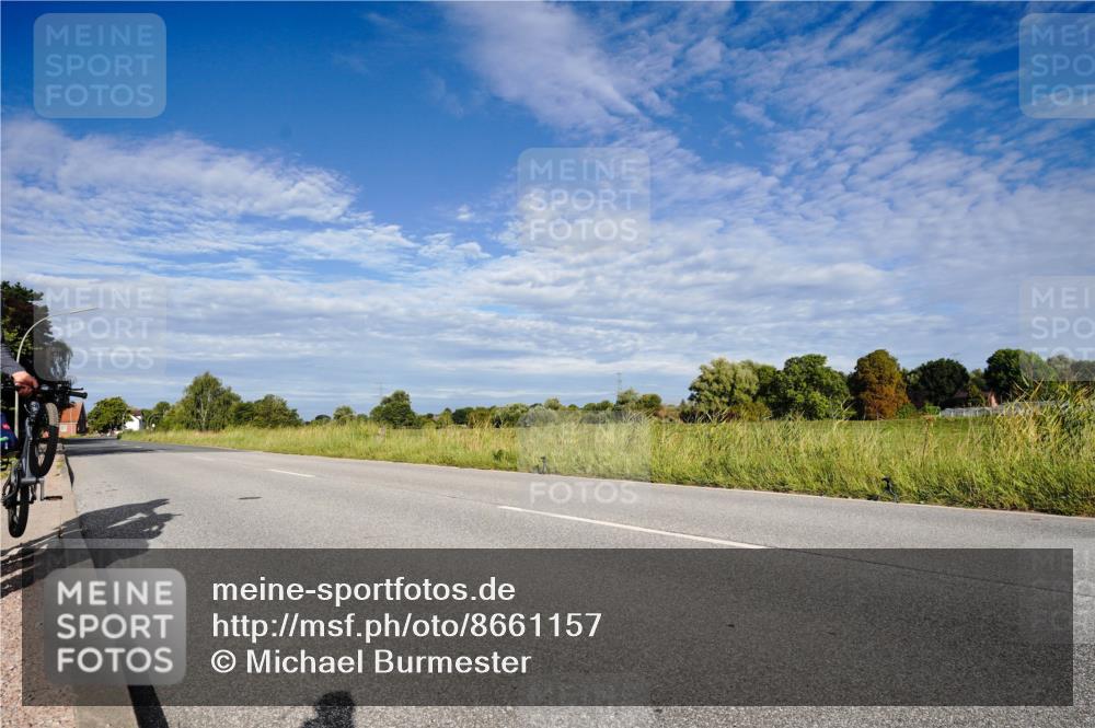 31.08.2025 - Elbe Triathlon Hamburg Michael Burmester http://msf.ph/oto/8661157 31.08.2025 09:02:44 Radfahren  meine-sportfotos.de