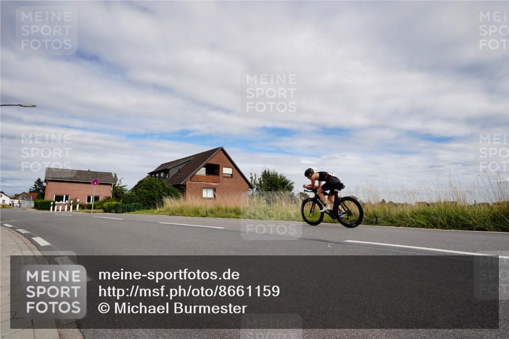 31.08.2025 - Elbe Triathlon Hamburg Michael Burmester http://msf.ph/oto/8661159 31.08.2025 15:58:15 Radfahren  meine-sportfotos.de